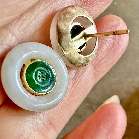 Milky Quartz, Jadeite & Gold Studded Earrings. - Picture 3 of 6